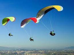 آیا رشته پاراگلایدری هم برای تحصیل داریم ؟
